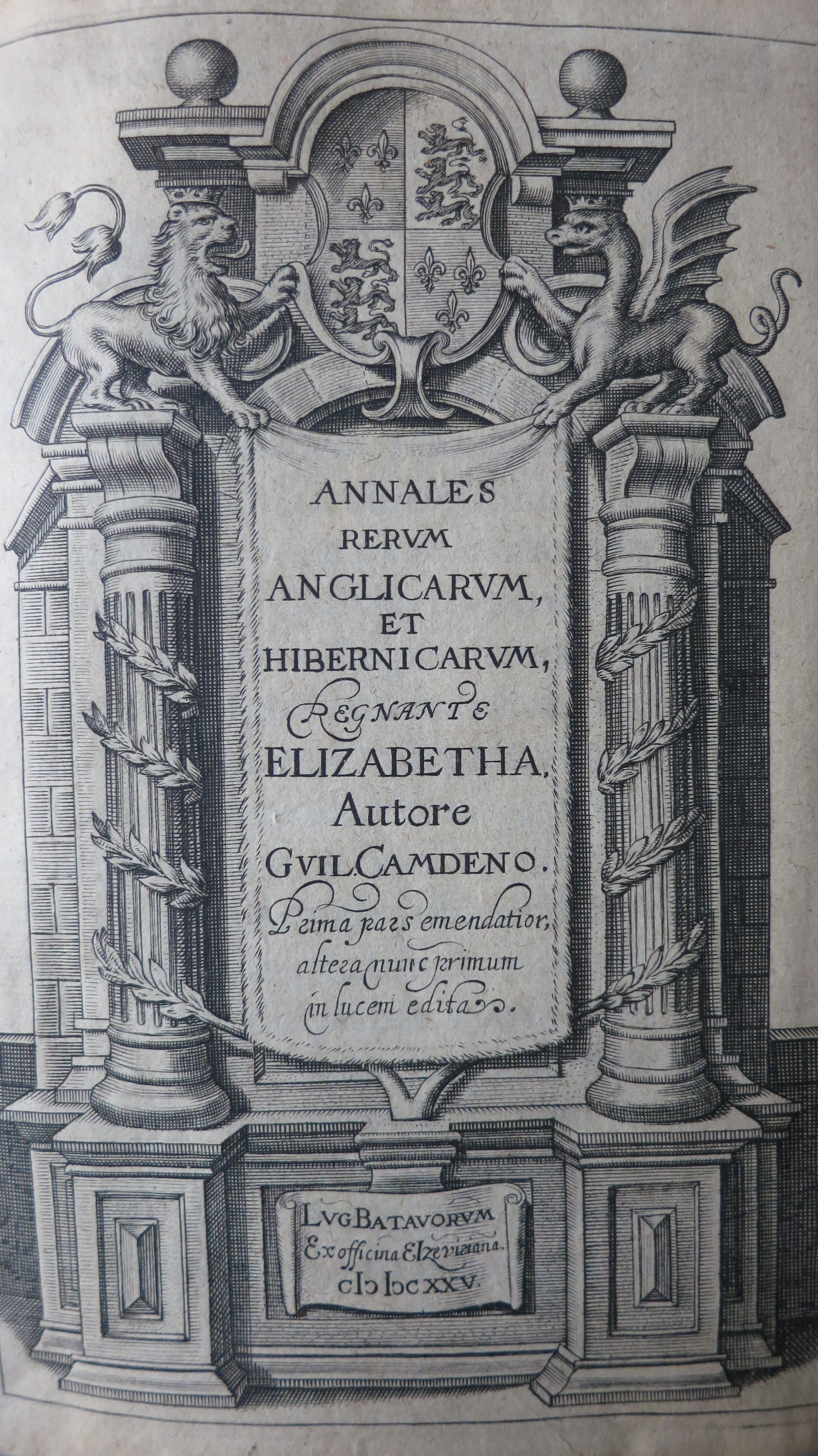 Annales rerum Anglicarum et Hibernicarum regnante Elizabetha