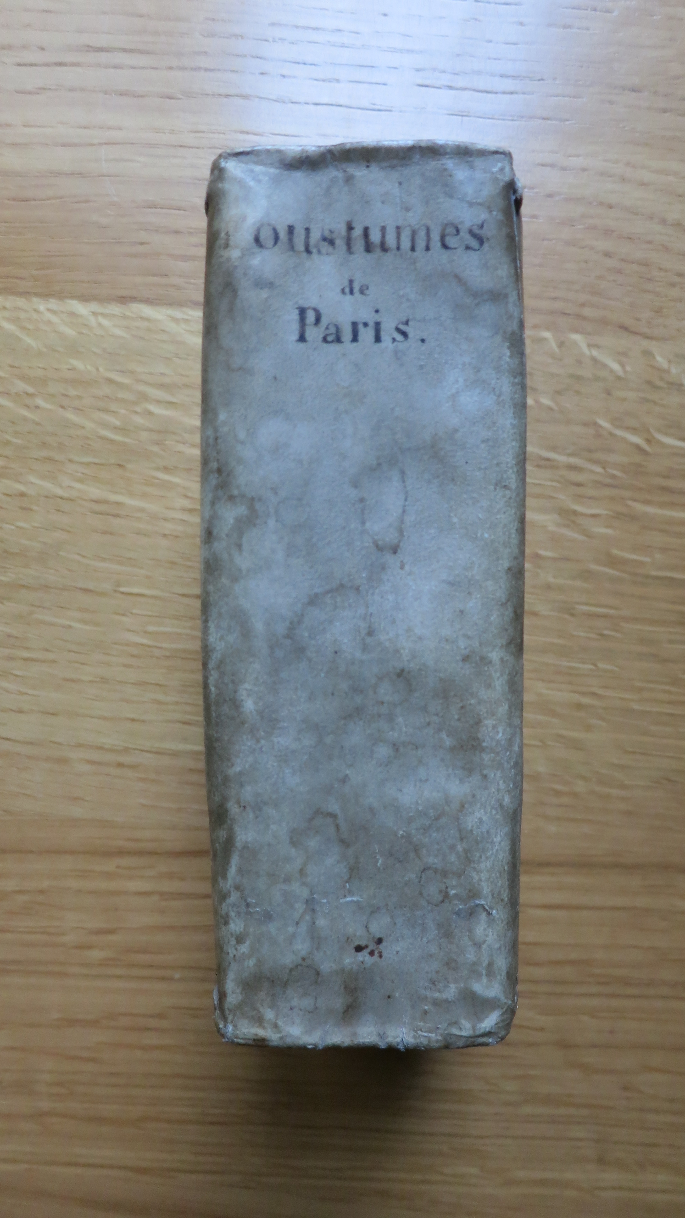 Coutumes de la prevosté et vicomté de Paris. Edition 1665.