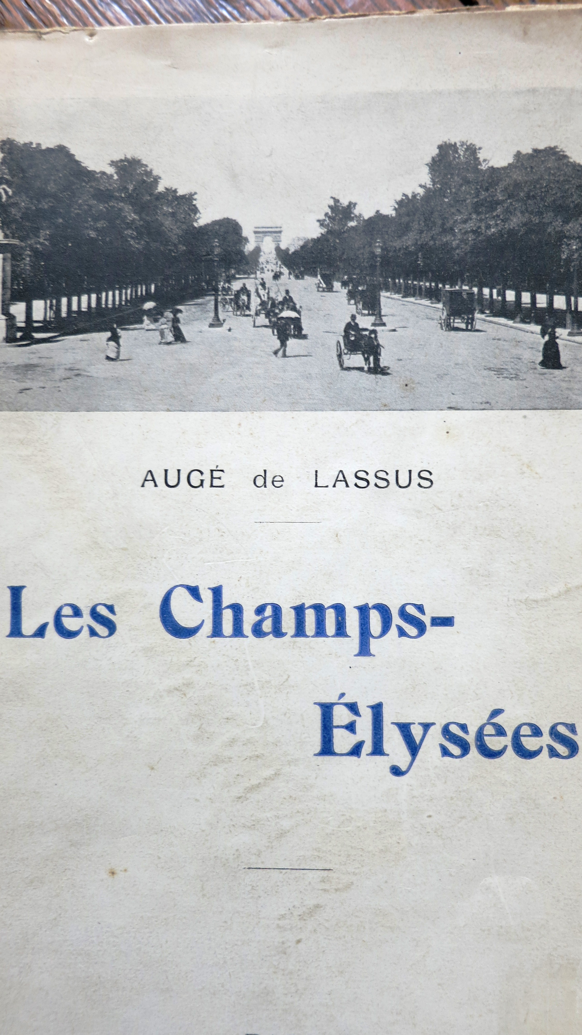 Les Champs Elysées